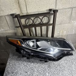 Kia Optima 2018-2020 Right Passenger Side Headlight 