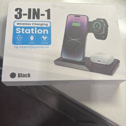 Wireless Charging Station 