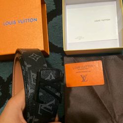 LOUIS VUITTON belt 