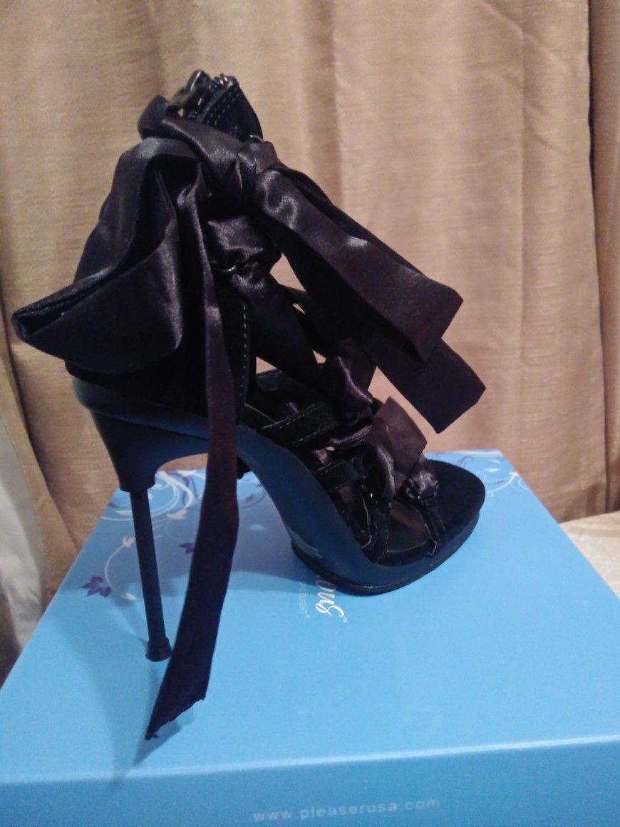 Fabulicious Brand Heels Size 8