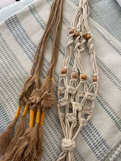 Hanging plant/pot holders