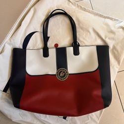 BRAND NEW Never Been Used: Gigi Hadid X Tommy Hilfiger Bag 