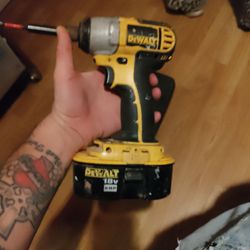 18 V DeWalt Impact Drill Light Use 