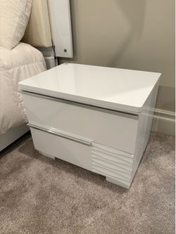 Modern White Dresser Set