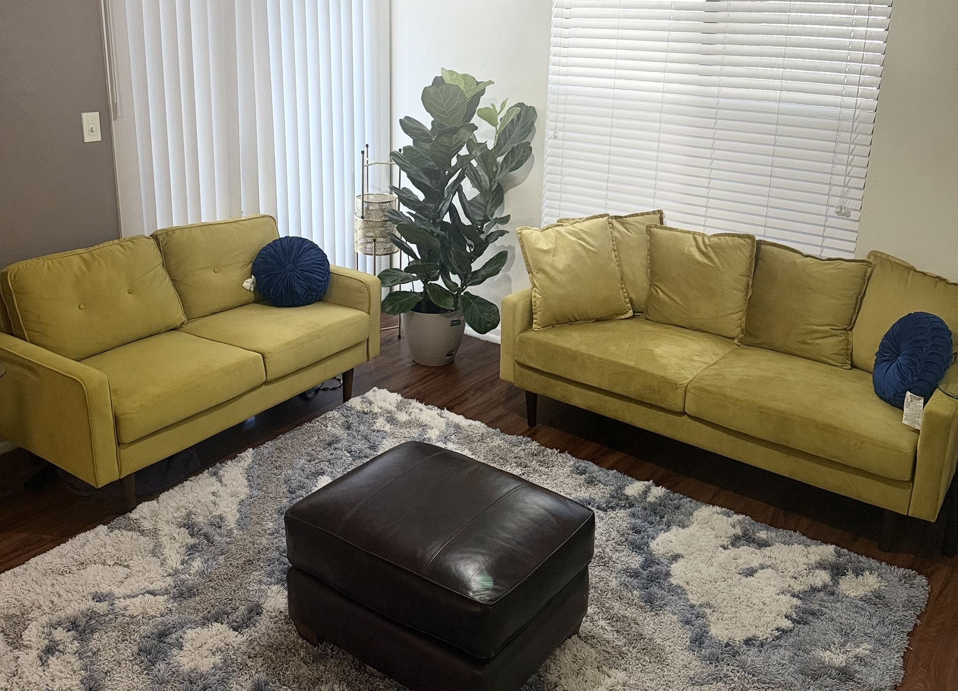Sofa Set