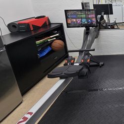 TRADE ONLY... Aviron TOUGH series Rower