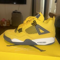 Air Jordan 4 Retro