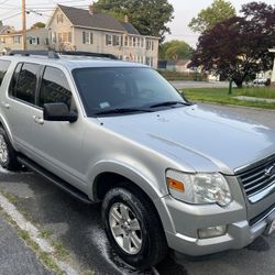 2010 Ford Explorer