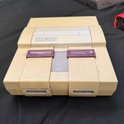 Super Nintendo Entertainment System (SNES)