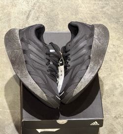 Adidas Adizero Aruku Black Carbon Iron Metallic