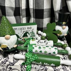 Shamrock Tray Items