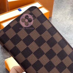 louis vuitton wallet with mirror