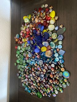 Glass pebbles