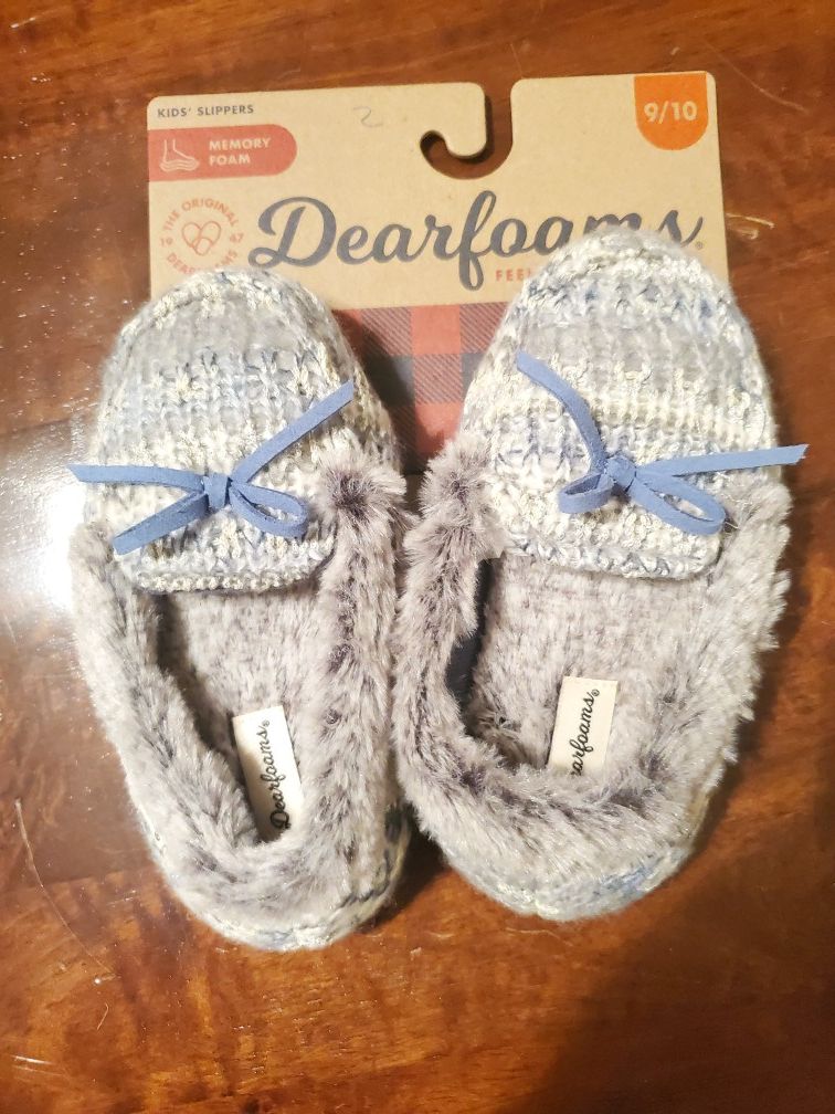 Girl's slippers