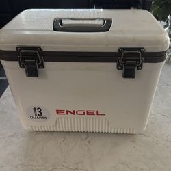 Engel lunchbox cooler