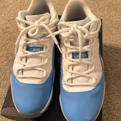 Jordan Low 11 UNC 2017 Sz 11