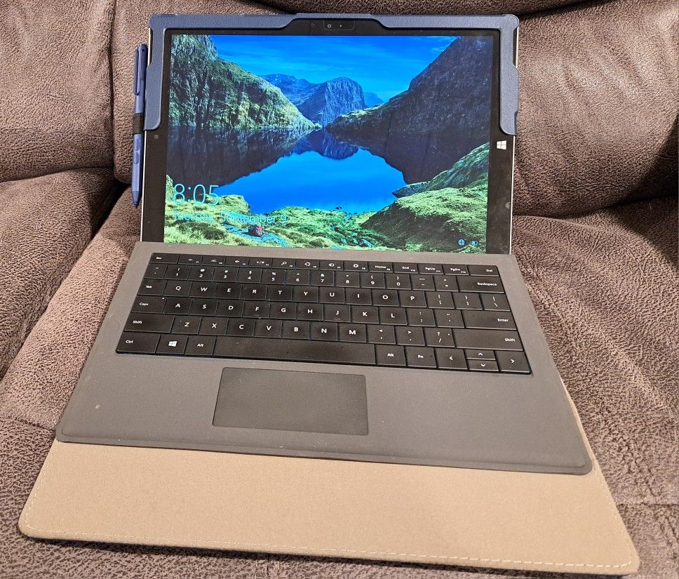 Microsoft Surface Pro 3 Laptop with Accessories