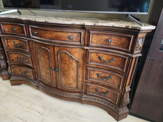 Elegant 3 piece bedroom set/accent furniture