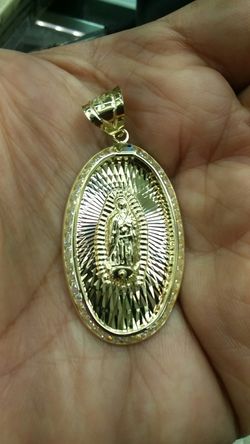 14K GOLD Charm 4.8 Grams