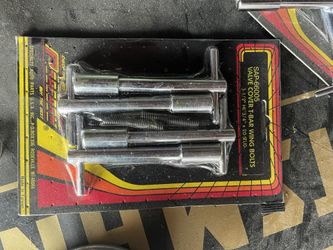 Valve Cover T Bar Wing Nuts (8) SBC