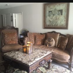 Coffee Table with 2 end tables