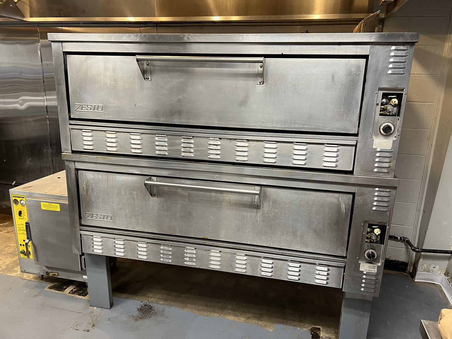 Brick Pizza Oven/dubble Dark