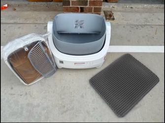 Brand new in box automatic cat litter box multiple deal read description