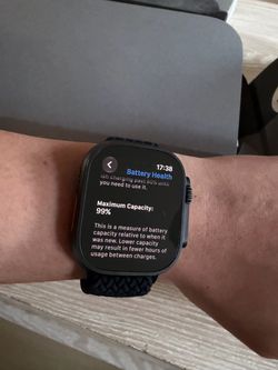 Apple Watch Ultra 2 49mm Black Titanium GPS + Cellular - 99% Battery Health
