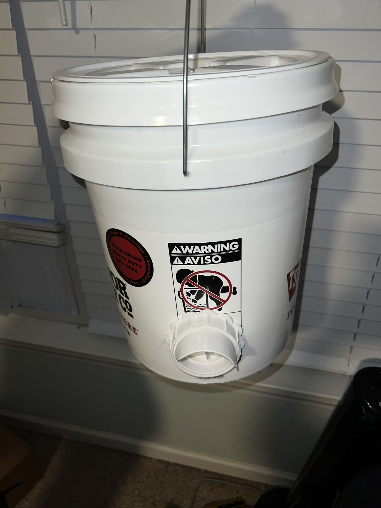 Water & Chicken Feeder