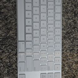 Apple Wireless Keyboard 