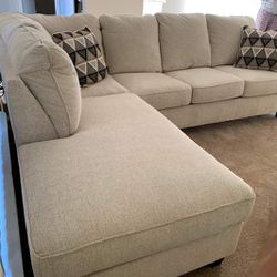 Abinger Natural White Sectional 