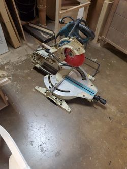 Mkita Sliding Compound Saw