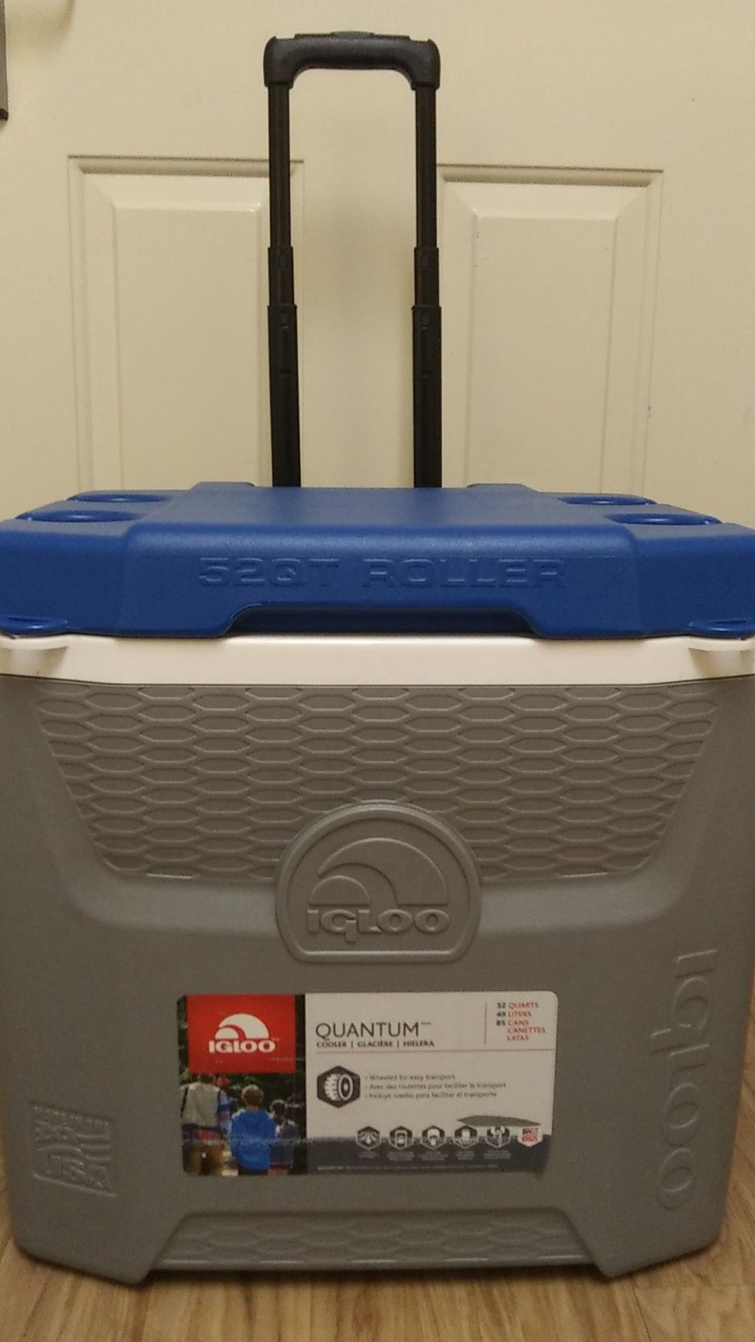 ** Must go TONIGHT** MAKE OFFER**Igloo Quantum 52 qt Cooler