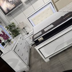 4pc Queen Bedroom Set 🔥 Take It Home With Only $50 Down 