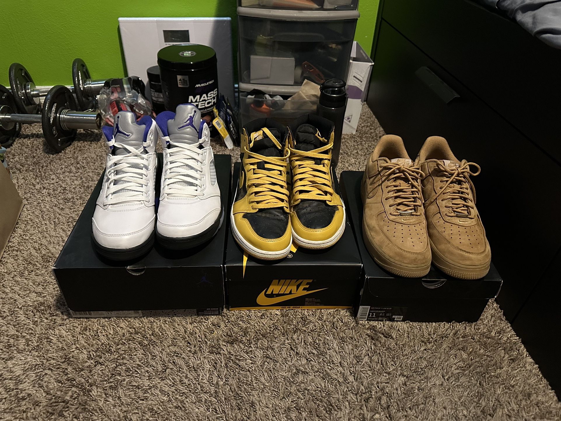 3 Sets Of Jordan/nike Size 11