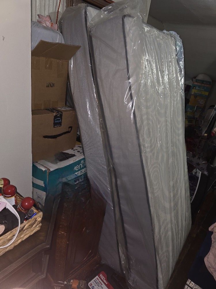 Twin Bed