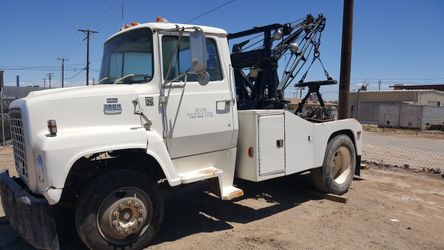 1979 ford f700 tow truck wrecked no motor