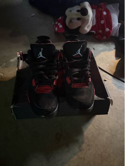 Jordan 4 red thunder/sp5der beanie