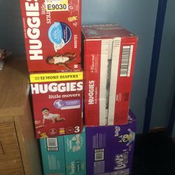BRAND NEW DIAPERS 