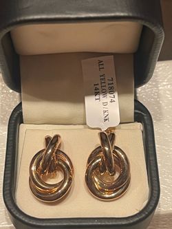 14 KT Gold Brand New Pair of Earrings