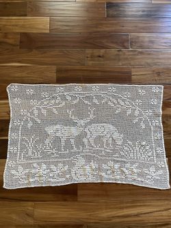 Large Mary Card WOODLAND Deer Filet Crochet Table Runner Ecru 25”*38”