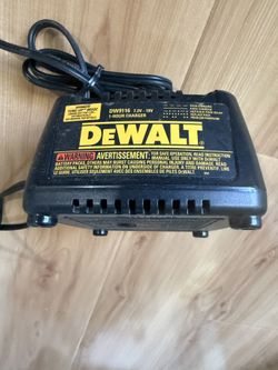 DEWALT DW9116 7.2V-18V 1 Hour Battery Charger Tested-Working