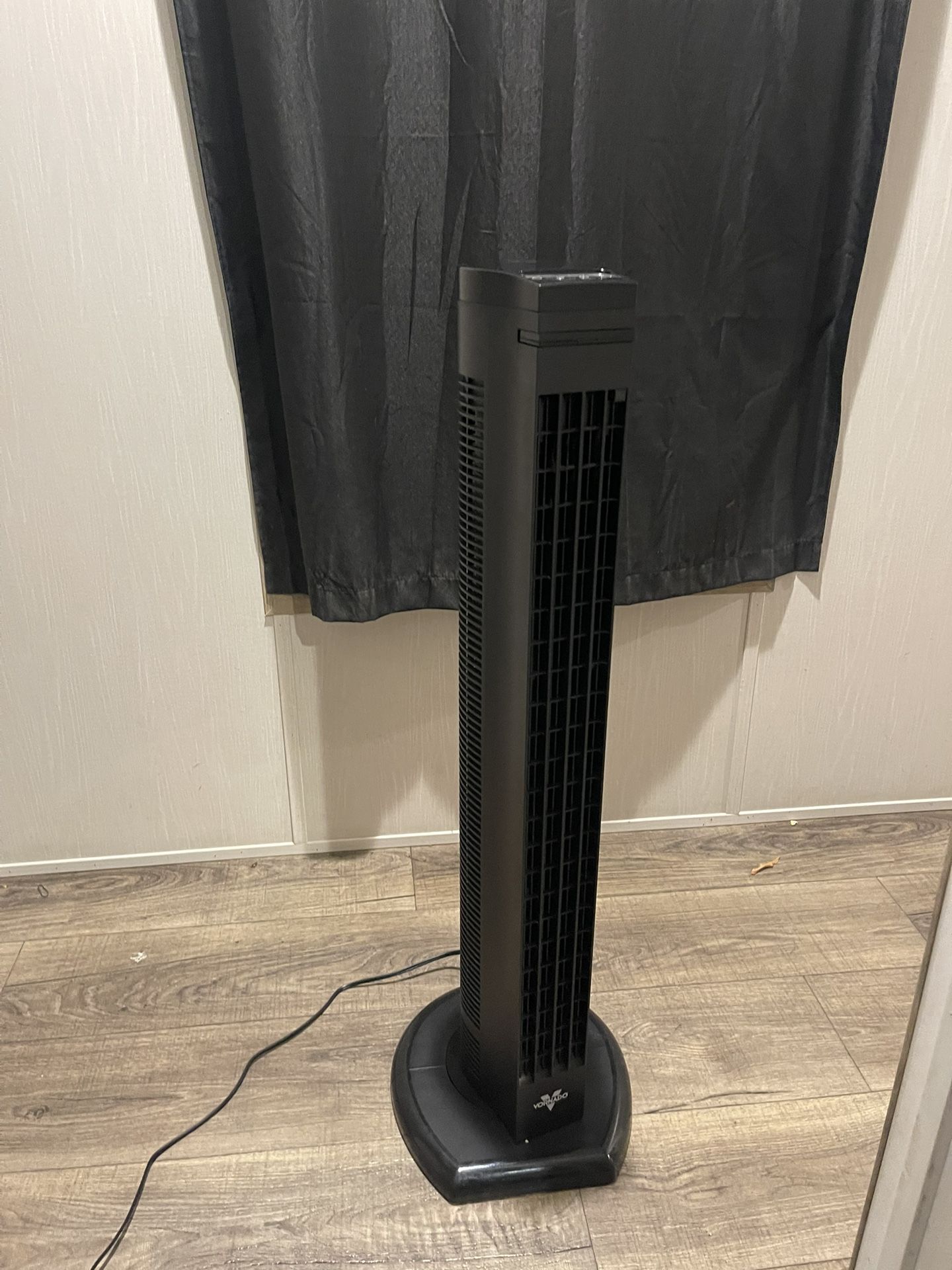 Black Vornado Tower Fan With Remote