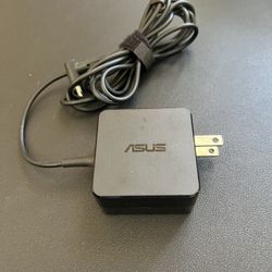 Asus AC Adapter/Charger (Model: AD890326)