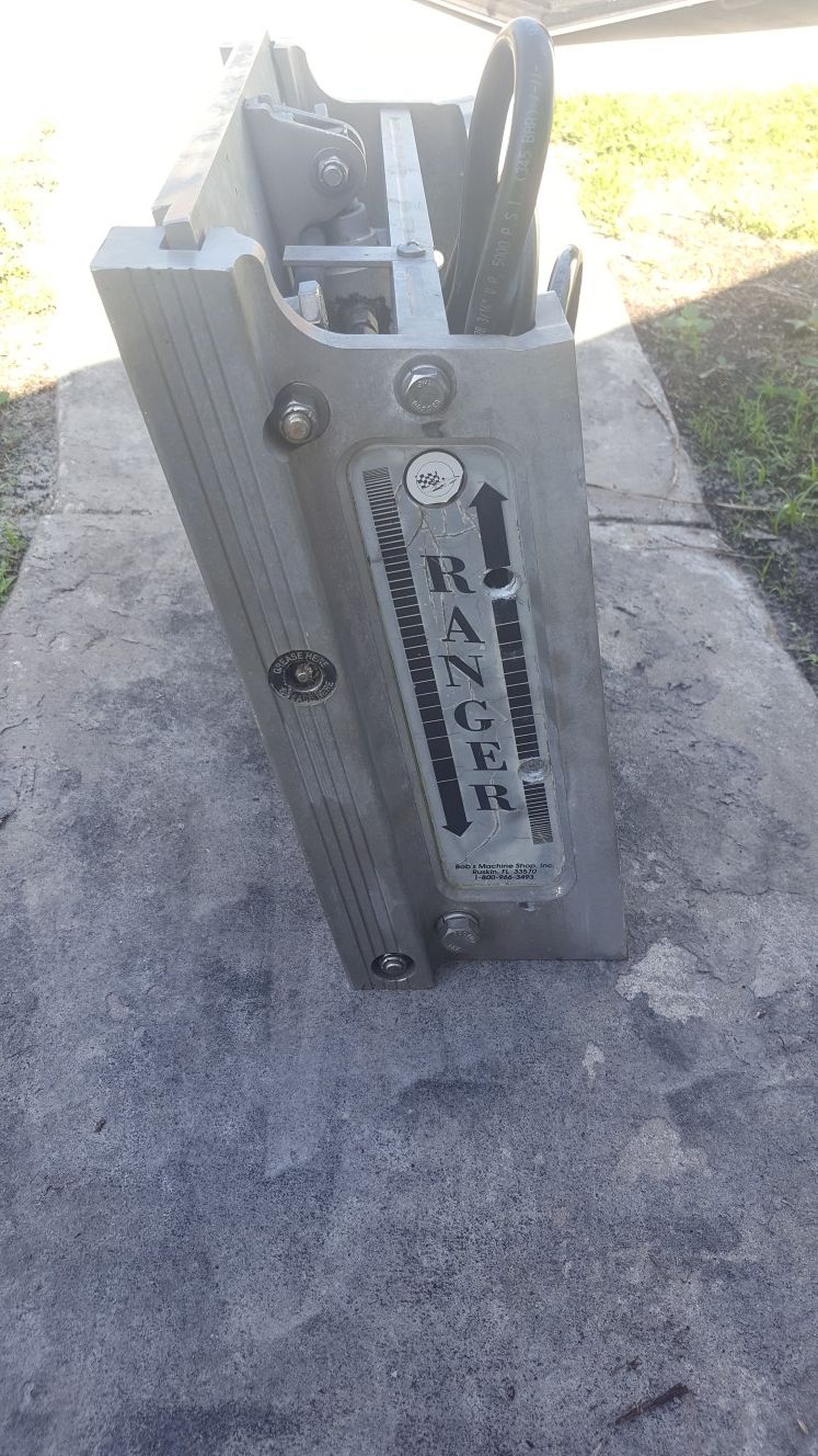 Bob's Jackplate 10 Inch (Ranger) & Motor/Pump with Cables