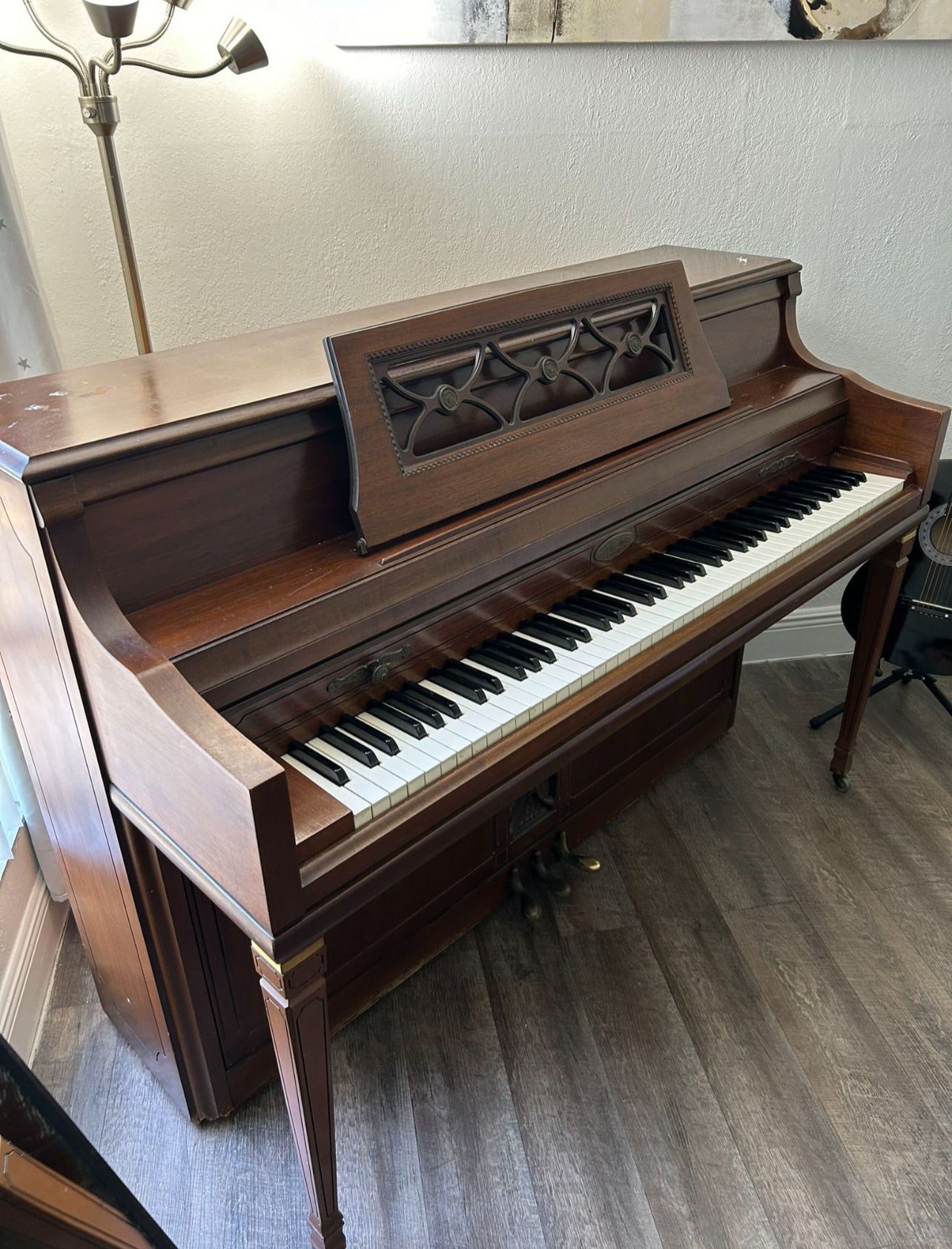 Beautiful Vintage Baldwin Acrosonic Piano – Excellent Condition! 🎹