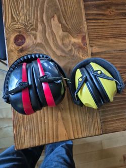 Kid size earmuffs - hearing protection