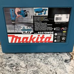 Makita Cordless Driver-Drill,  Manual And Case 