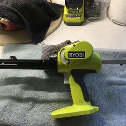 Ryobi Powered caulking, gun