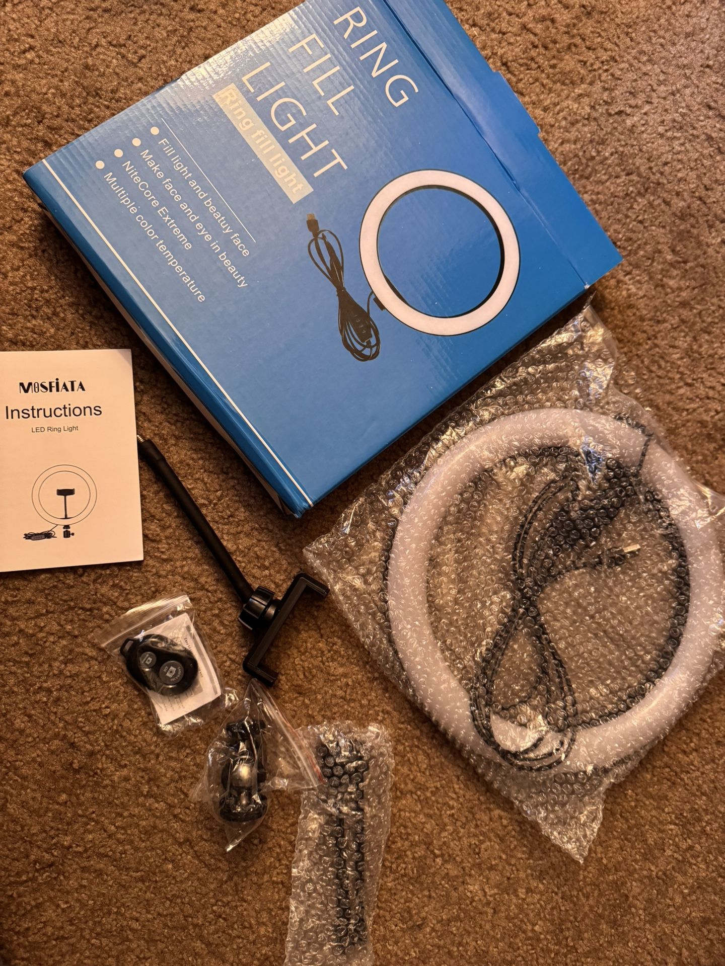 Ring Fill Light With Extendable Tripod